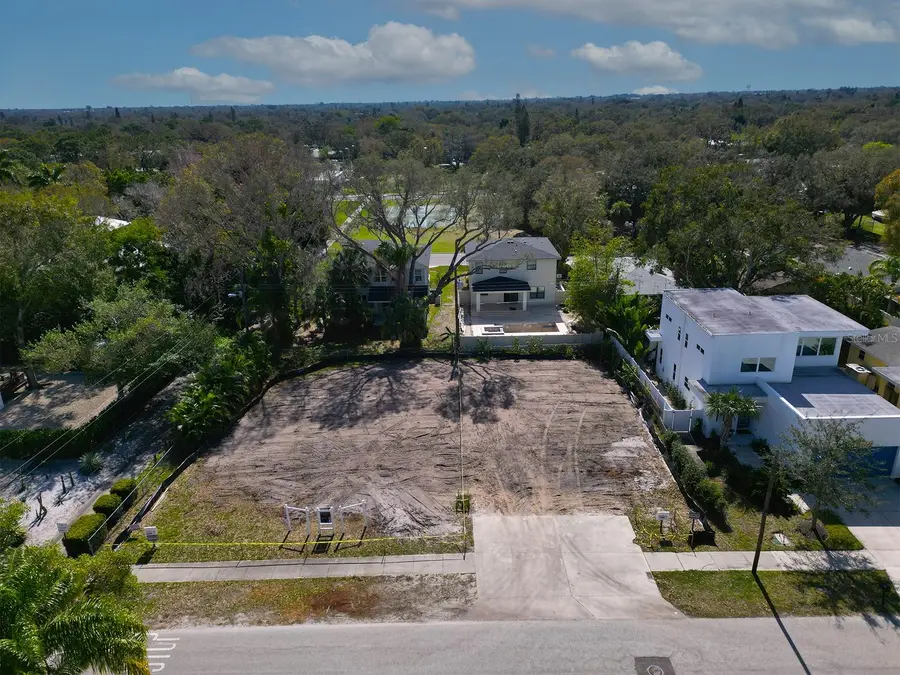2596 Floyd Street, Sarasota, FL 34239 - Image #3