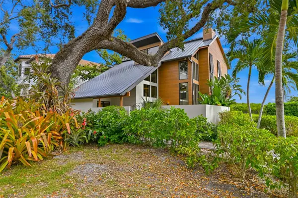 5236 Siesta Cove Drive, SARASOTA, FL 34242