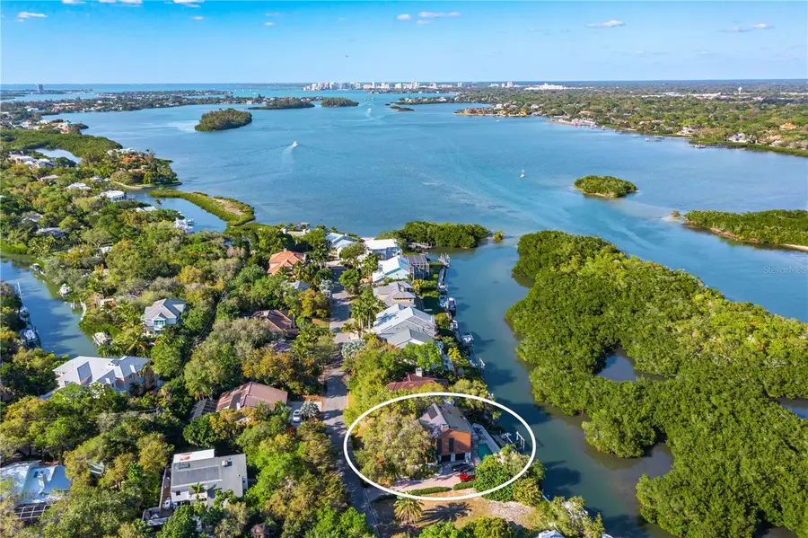 5236 Siesta Cove Drive, Sarasota, FL 34242 - Image #2