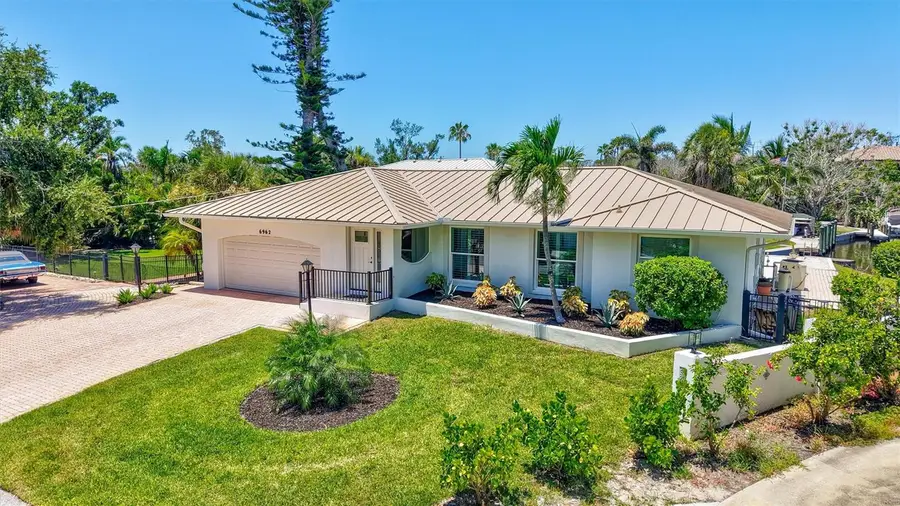 6962 Belgrave Drive, Sarasota, FL 34242 - Image #3