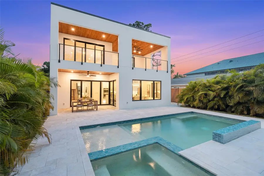 2111 Hawthorne Street, Sarasota, FL 34239 - Image #3