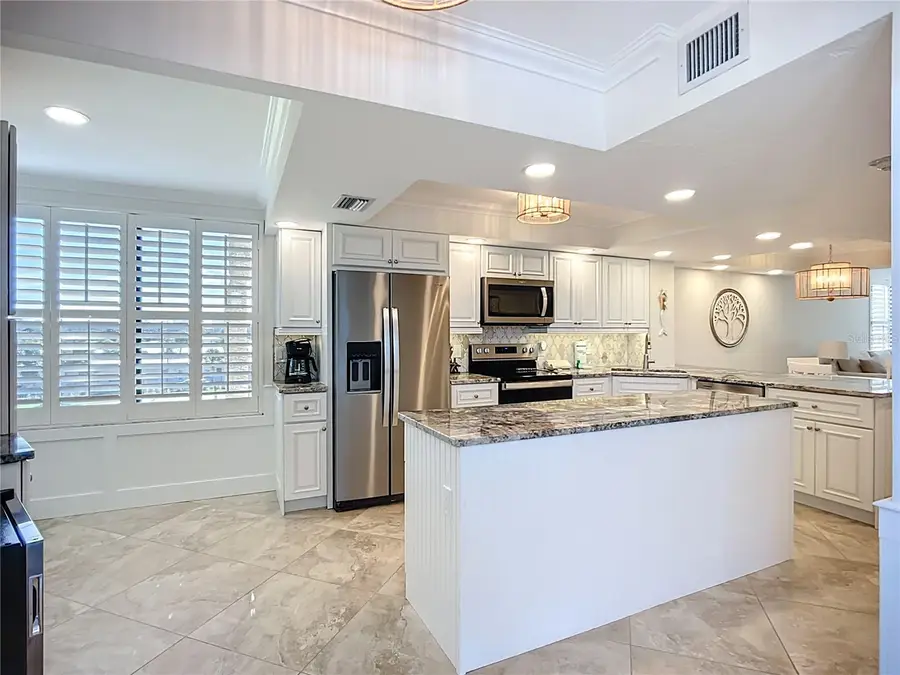 5770 Midnight Pass Road #301, Sarasota, FL 34242 - Image #3