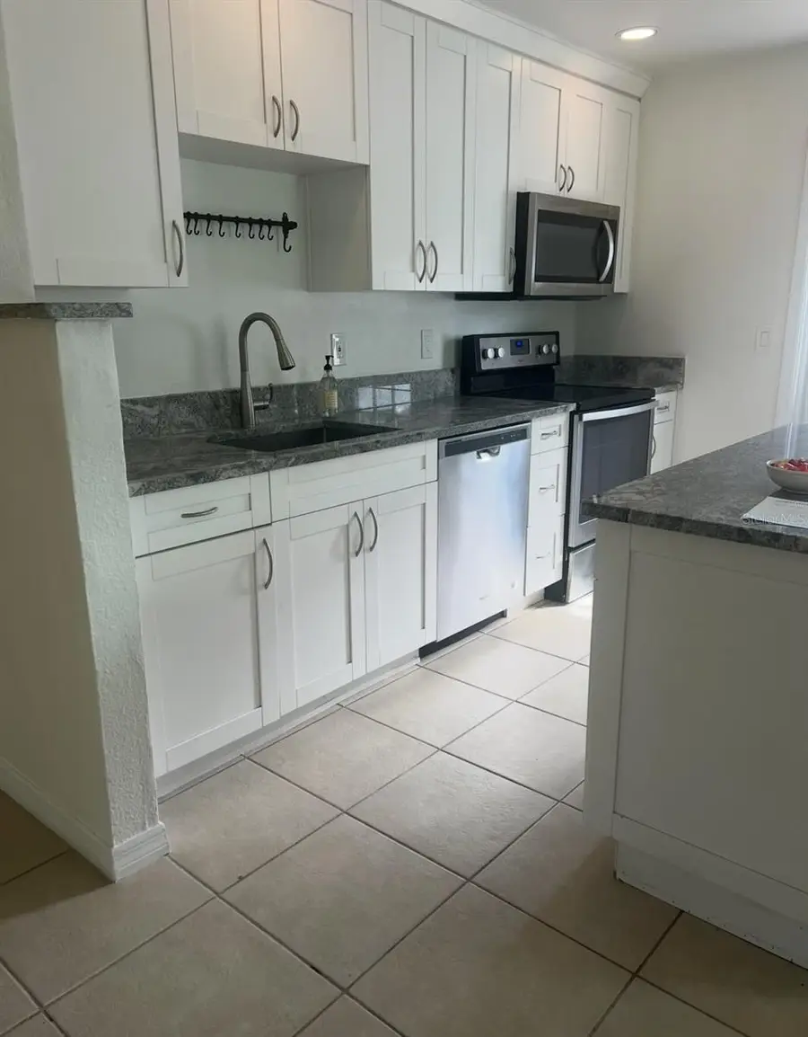 4731 Violet Avenue, Sarasota, FL 34233 - Image #2