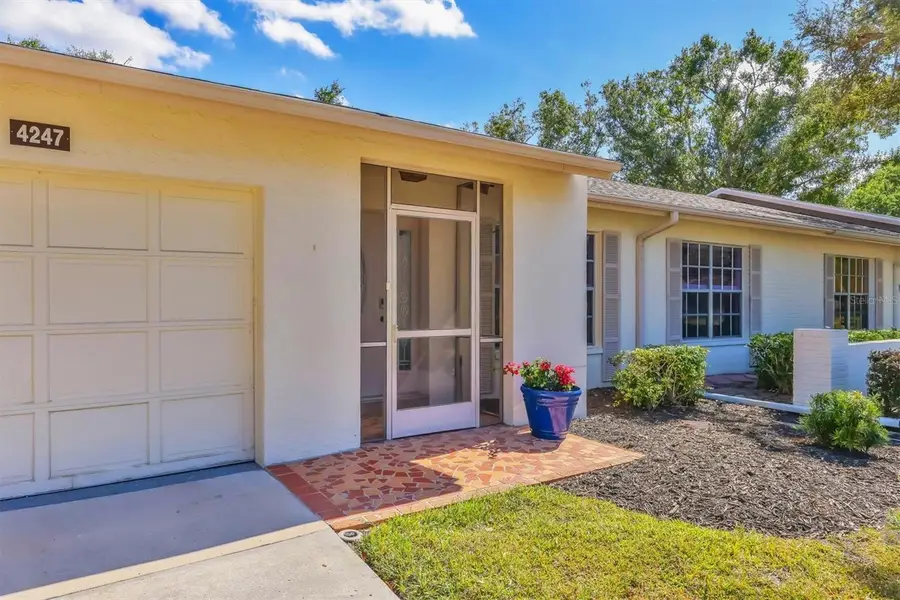 4247 Oakhurst Circle E #3033, Sarasota, FL 34233 - Image #3