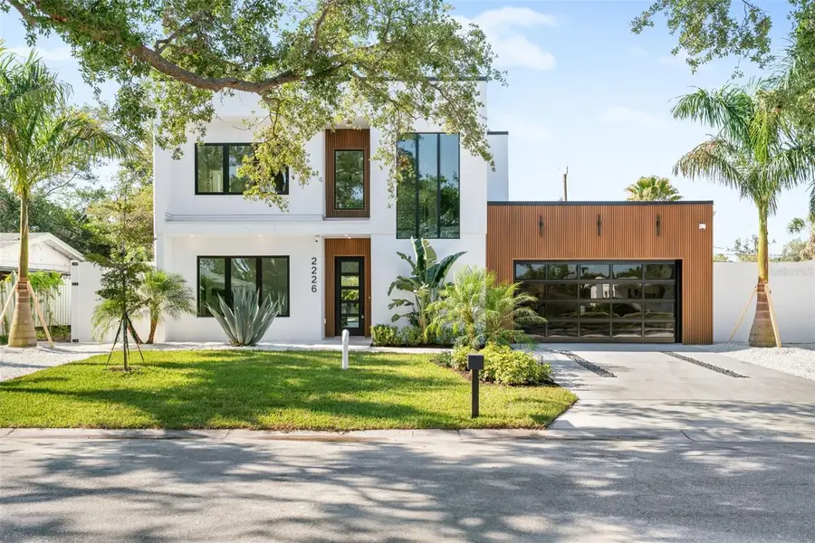 2226 Grove Street, Sarasota, FL 34239 - Image #2