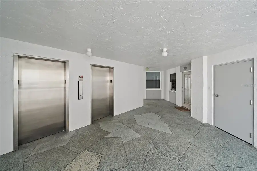 1770 Benjamin Franklin Dr #704, Sarasota, FL 34236 - Image #2