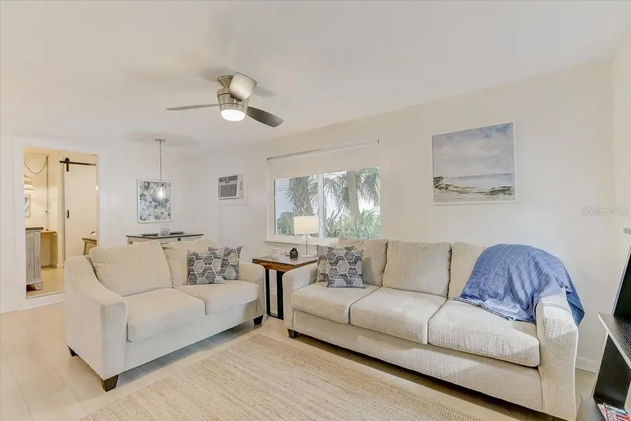 407 Ohio Place, Sarasota, FL 34236 - Image #3