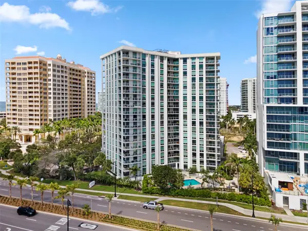 1111 N Gulfstream Avenue #6B, SARASOTA, FL 34236