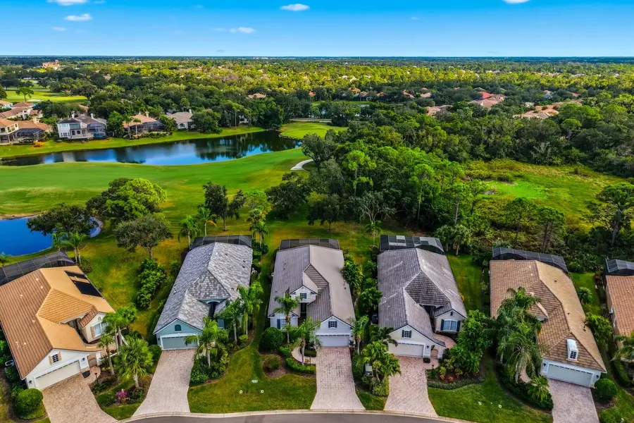 11728 Strandhill Court, Lakewood Ranch, FL 34202 - Image #2