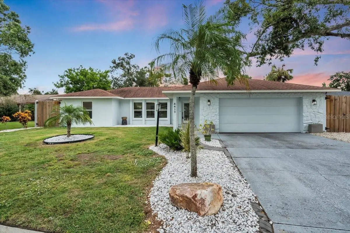8419 Sylvan Woods Drive, Sarasota, FL 34243 - Image #1