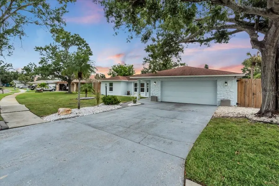 8419 Sylvan Woods Drive, Sarasota, FL 34243 - Image #3