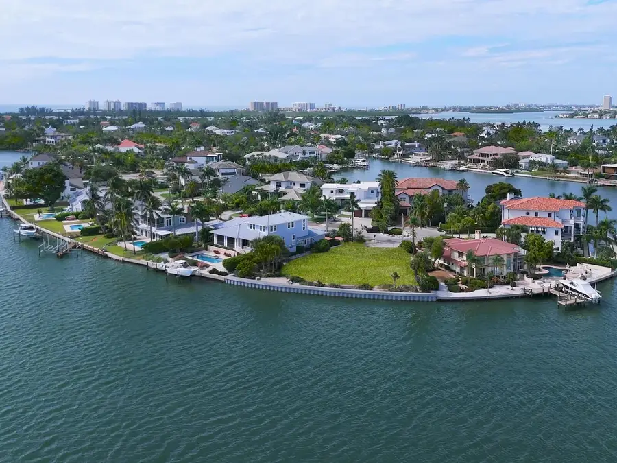 894 Freeling Drive, Sarasota, FL 34242 - Image #2