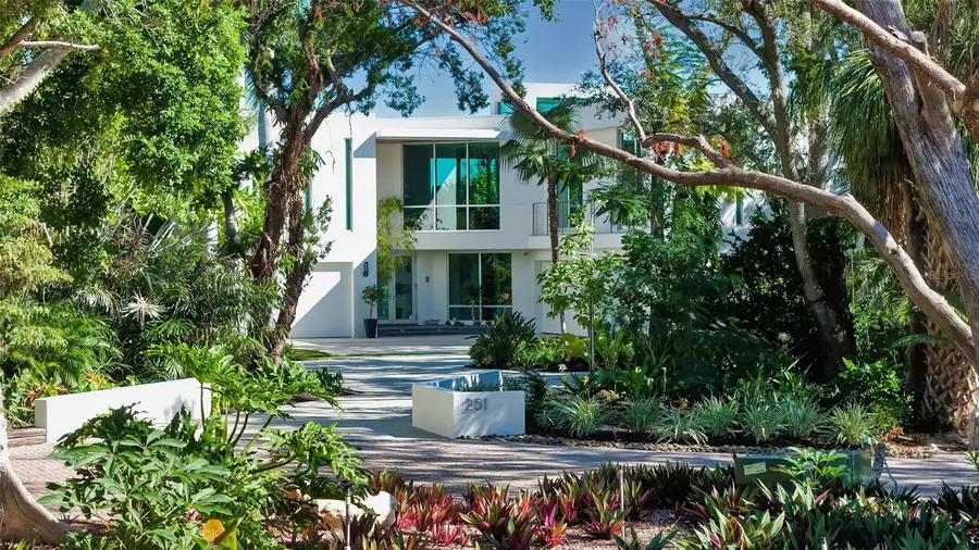 251 Cedar Park Circle, Sarasota, FL 34242 - Image #2