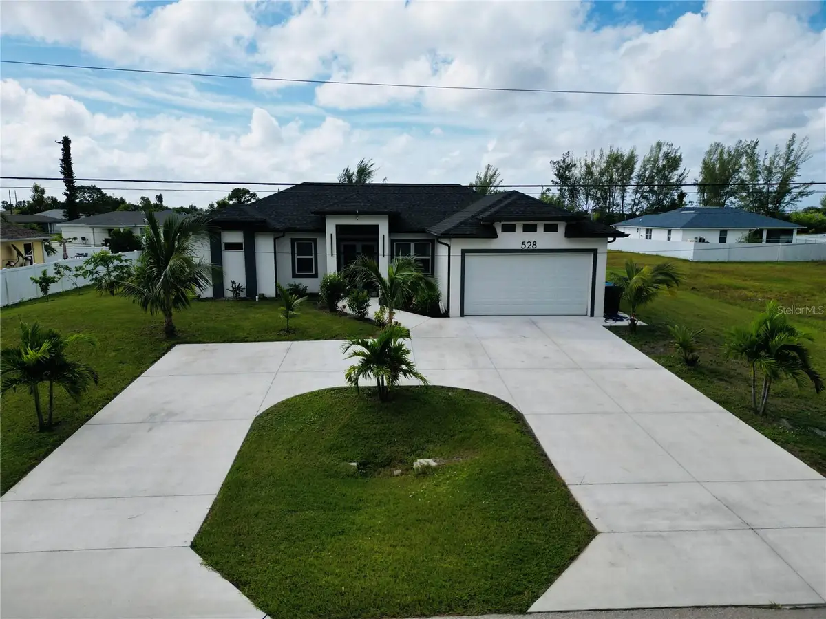 528 Jacaranda Parkway E, Cape Coral, FL 33909 - Image #1