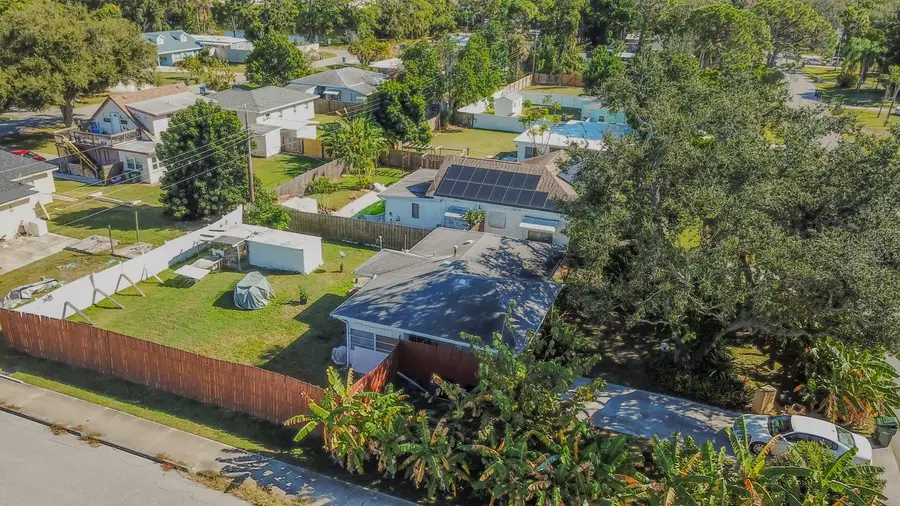 3305 Williamsburg Street, Sarasota, FL 34231 - Image #2