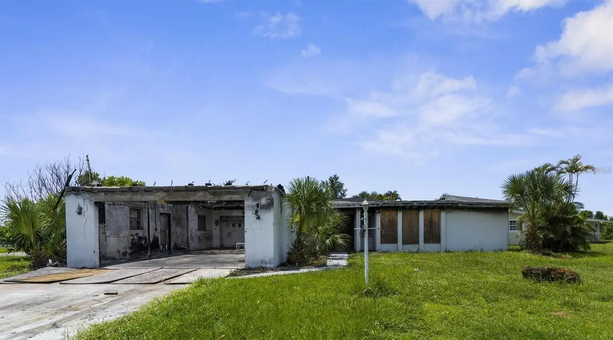 189 Cummins Avenue Ne, Port Charlotte, FL 33952 - Image #1