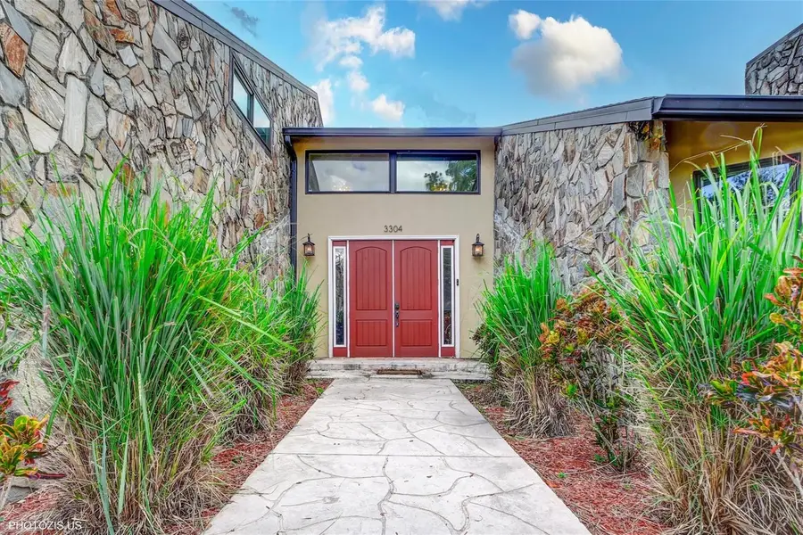 3304 Moran Road, Tampa, FL 33618 - Image #2