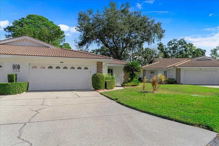5621 Garden Lakes Drive #1, Bradenton, FL 34203 - Image #2