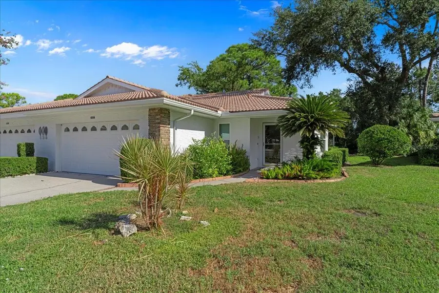5621 Garden Lakes Drive #1, Bradenton, FL 34203 - Image #3
