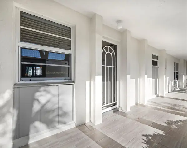 4350 Chatham Drive #105, LONGBOAT KEY, FL 34228