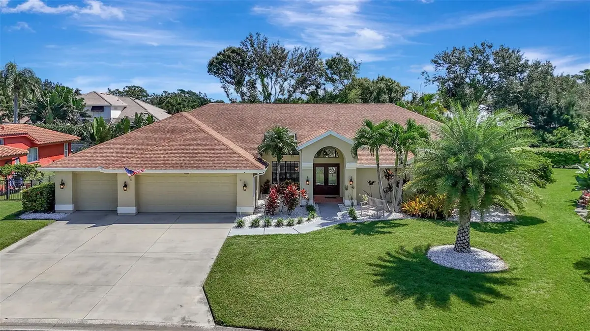 4939 Fallcrest Circle, Sarasota, FL 34233 - Image #1