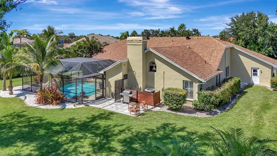 4939 Fallcrest Circle, Sarasota, FL 34233 - Image #2