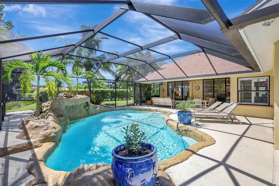 4939 Fallcrest Circle, Sarasota, FL 34233 - Image #3