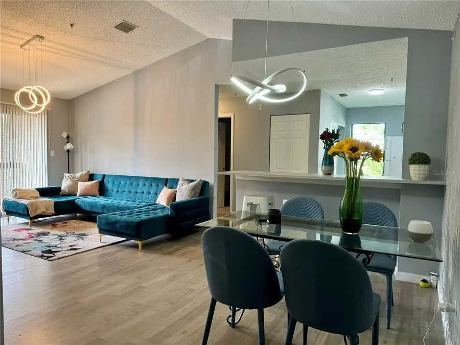 4036 Crockers Lake Boulevard #21, Sarasota, FL 34238 - Image #3