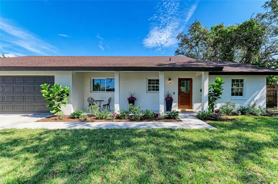 8245 Longbay Boulevard, Sarasota, FL 34243 - Image #2