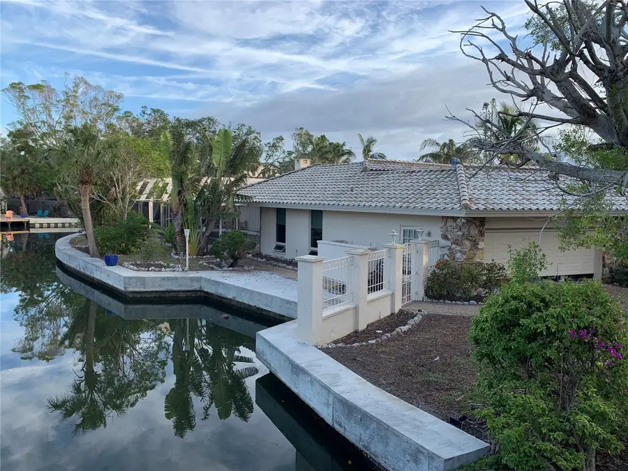 4839 Primrose Path, Sarasota, FL 34242 - Image #2