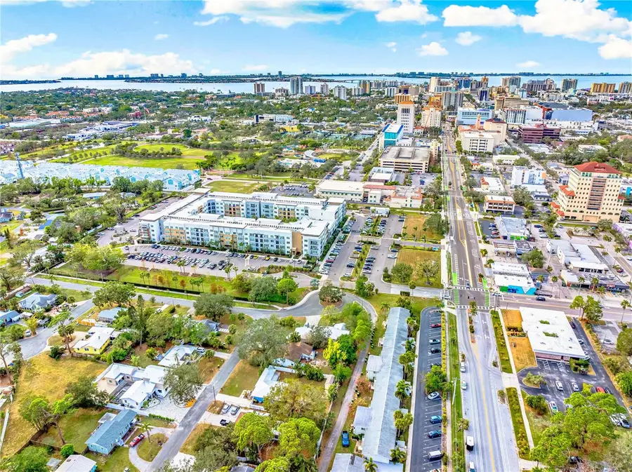 2897 Oak Street, Sarasota, FL 34237 - Image #2