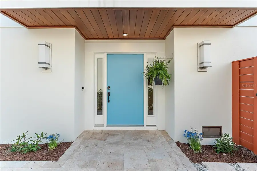 116 Garden Lane, Sarasota, FL 34242 - Image #3