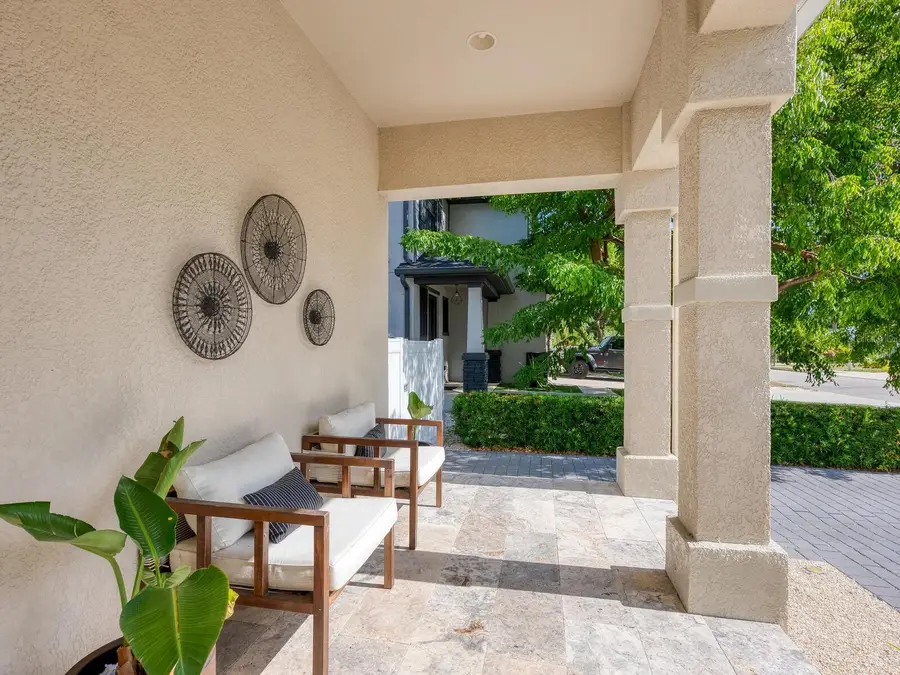 2159 Hawthorne Street, Sarasota, FL 34239 - Image #2