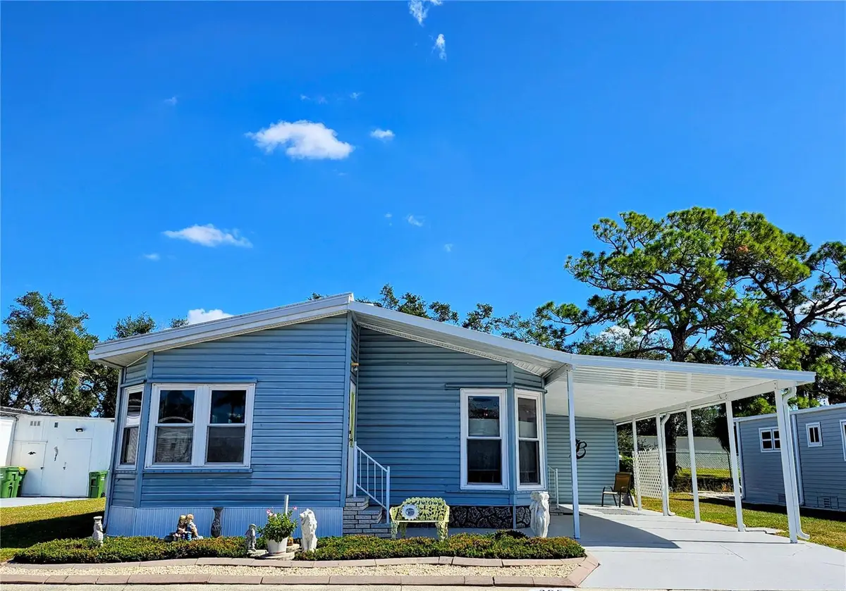 305 Oakwood Boulevard E, Sarasota, FL 34237 - Image #1