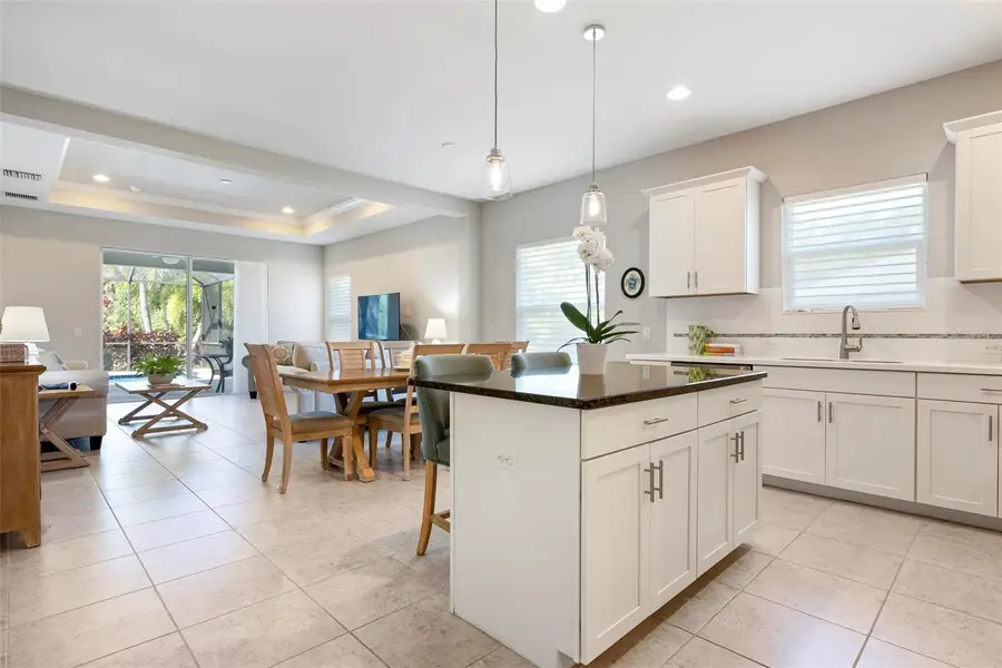 6512 Palm Leaf Court, Sarasota, FL 34243 - Image #3