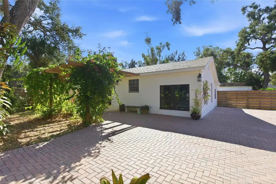 2826 Marlette Street, Sarasota, FL 34231 - Image #2