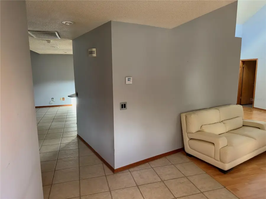 1204 Moondale Court, Valrico, FL 33596 - Image #3