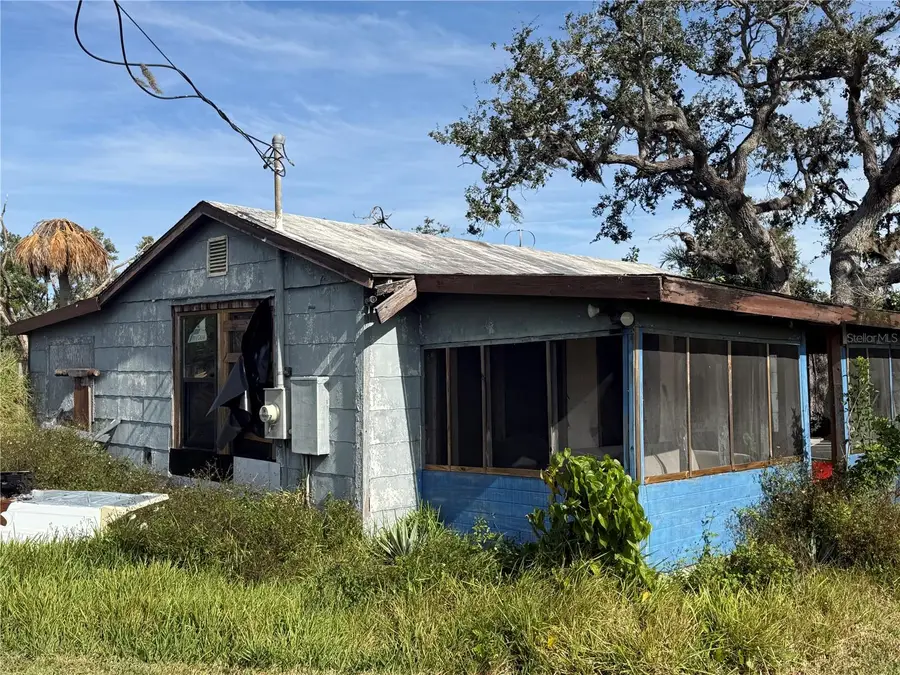 916 Piney Point Road, Palmetto, FL 34221 - Image #2