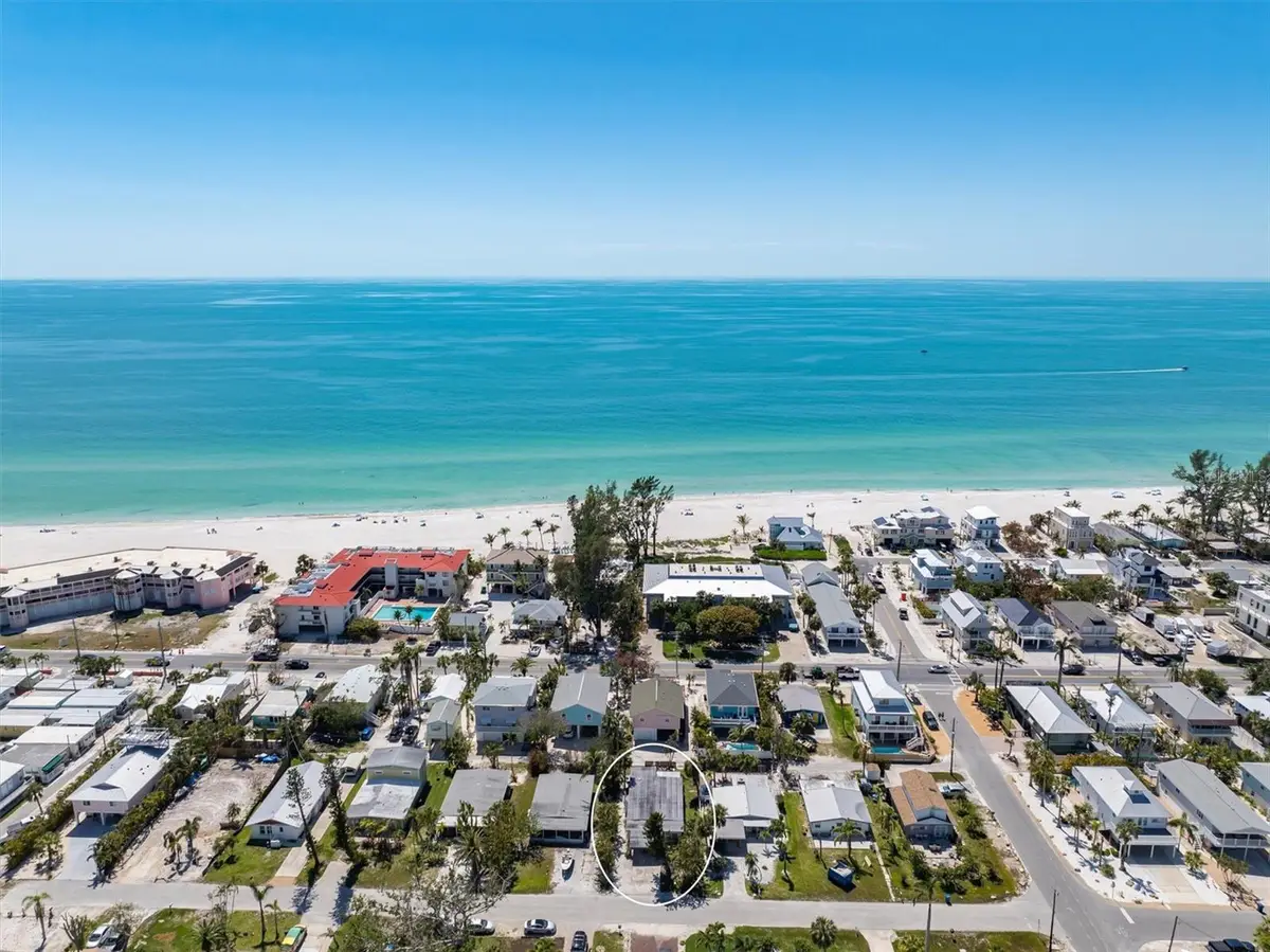 2714 Avenue C, Holmes Beach, FL 34217 - Image #1