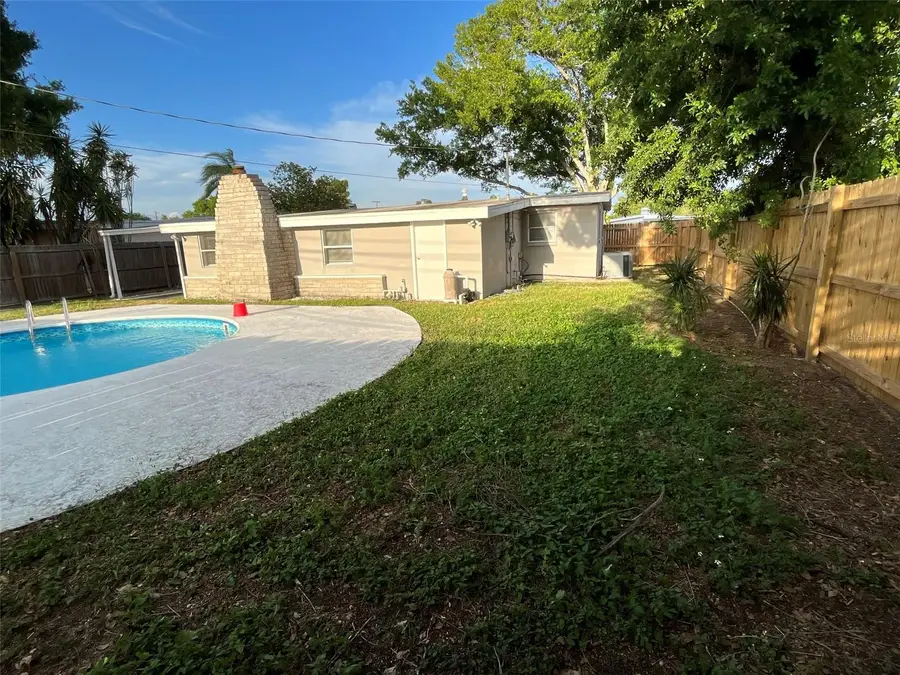 9596 Groveland Street, Seminole, FL 33772 - Image #2