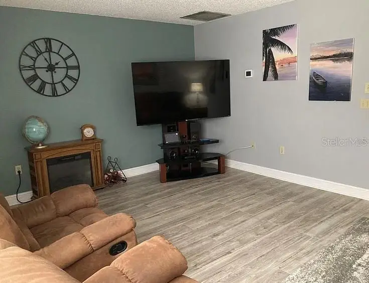 939 Silver Springs Terrace Nw, Port Charlotte, FL 33948 - Image #3