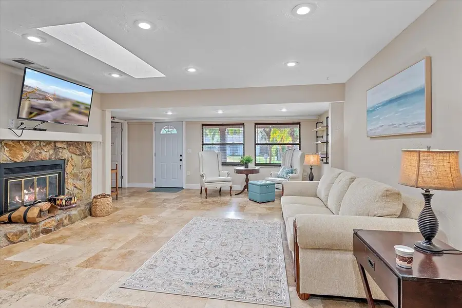 2313 Loma Linda Street, Sarasota, FL 34239 - Image #2