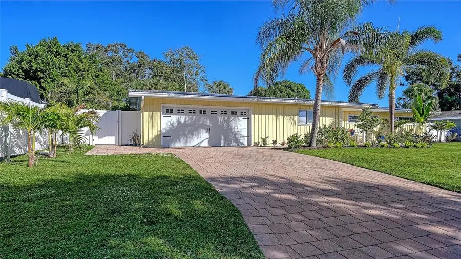 2525 Hibiscus Street, Sarasota, FL 34239 - Image #2