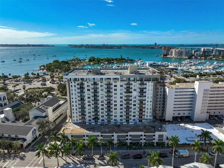 101 S Gulfstream Ave #9C, Sarasota, FL 34236 - Image #2