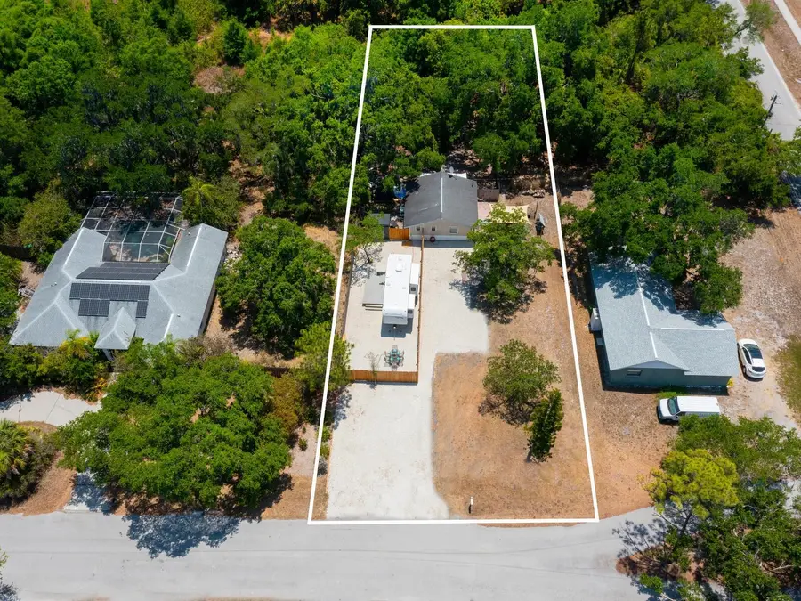 3200 Tobero Lane, Sarasota, FL 34235 - Image #2