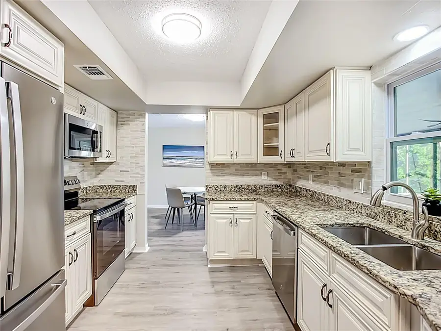 4779 Maid Marian Lane, Sarasota, FL 34232 - Image #3