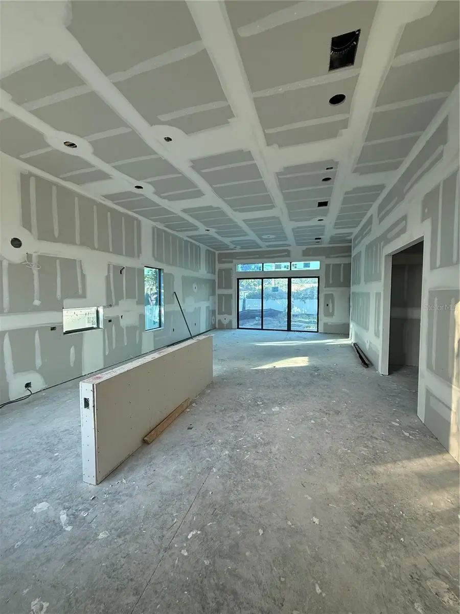 2069 Hibiscus Street, Sarasota, FL 34239 - Image #2