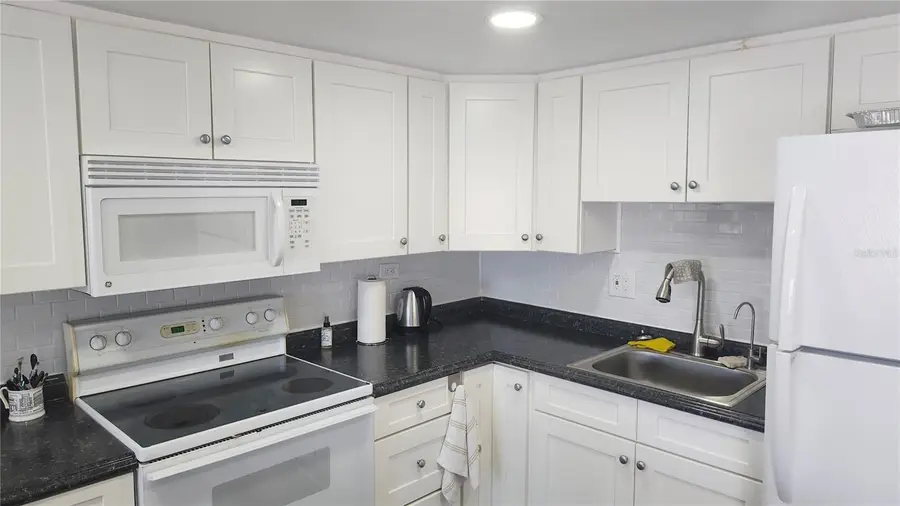 1707 28th Avenue Drive W, Bradenton, FL 34205 - Image #3