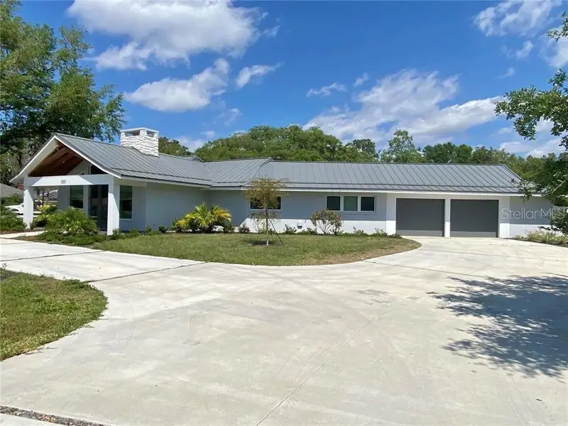 3231 E Forest Lake Drive, Sarasota, FL 34232 - Image #2