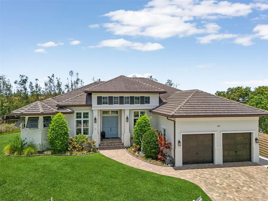 609 Colonial Bay Drive, Nokomis, FL 34275 - Image #2